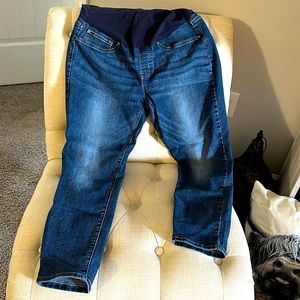 Women’s maternity, jeans, Levi’s
